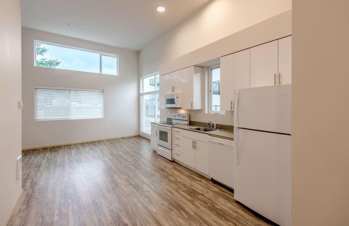 15318 Washington St - Photo 7 of 32