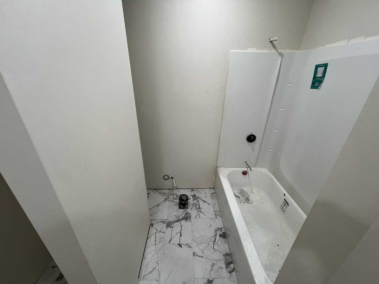 1423 N 950 E #B - Photo 3 of 6