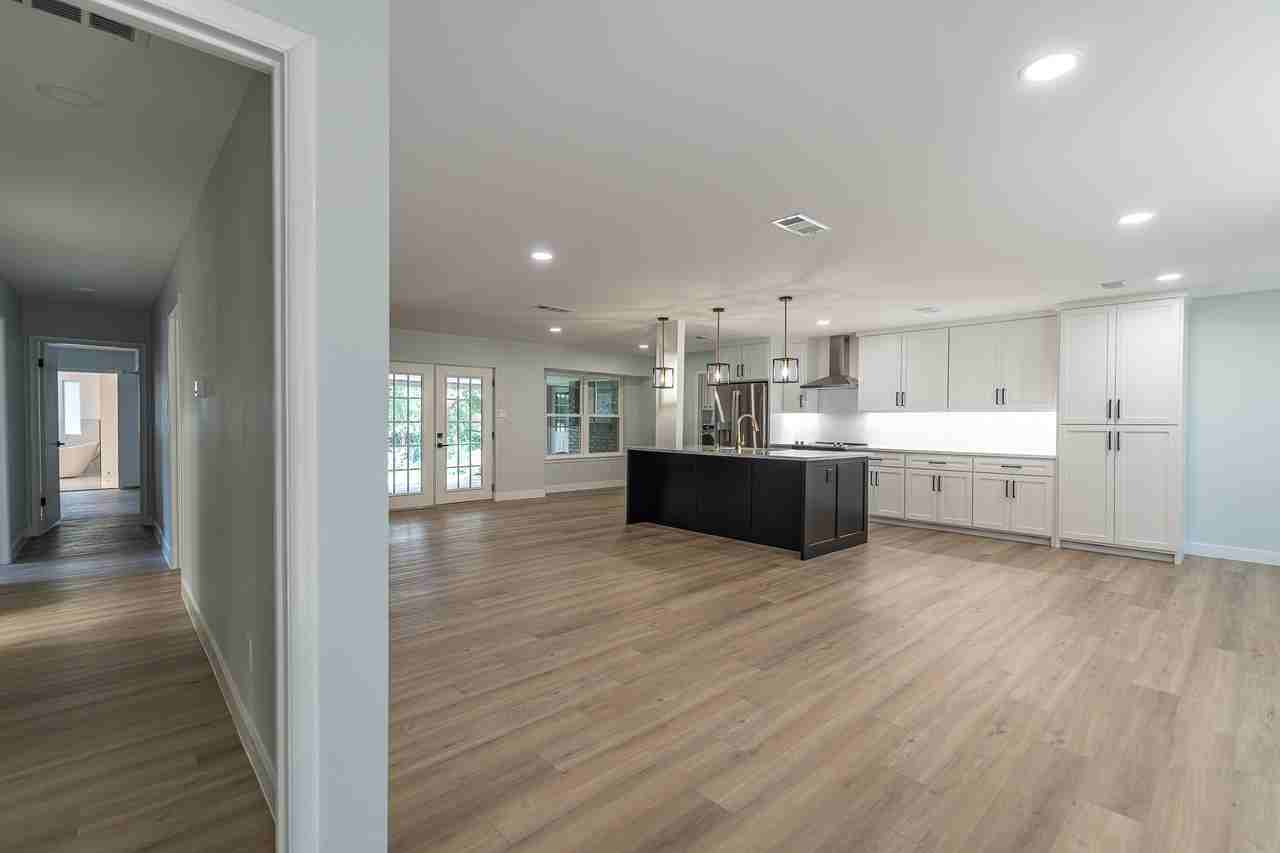 1718 Cheryl Ln #NA - Photo 4 of 35