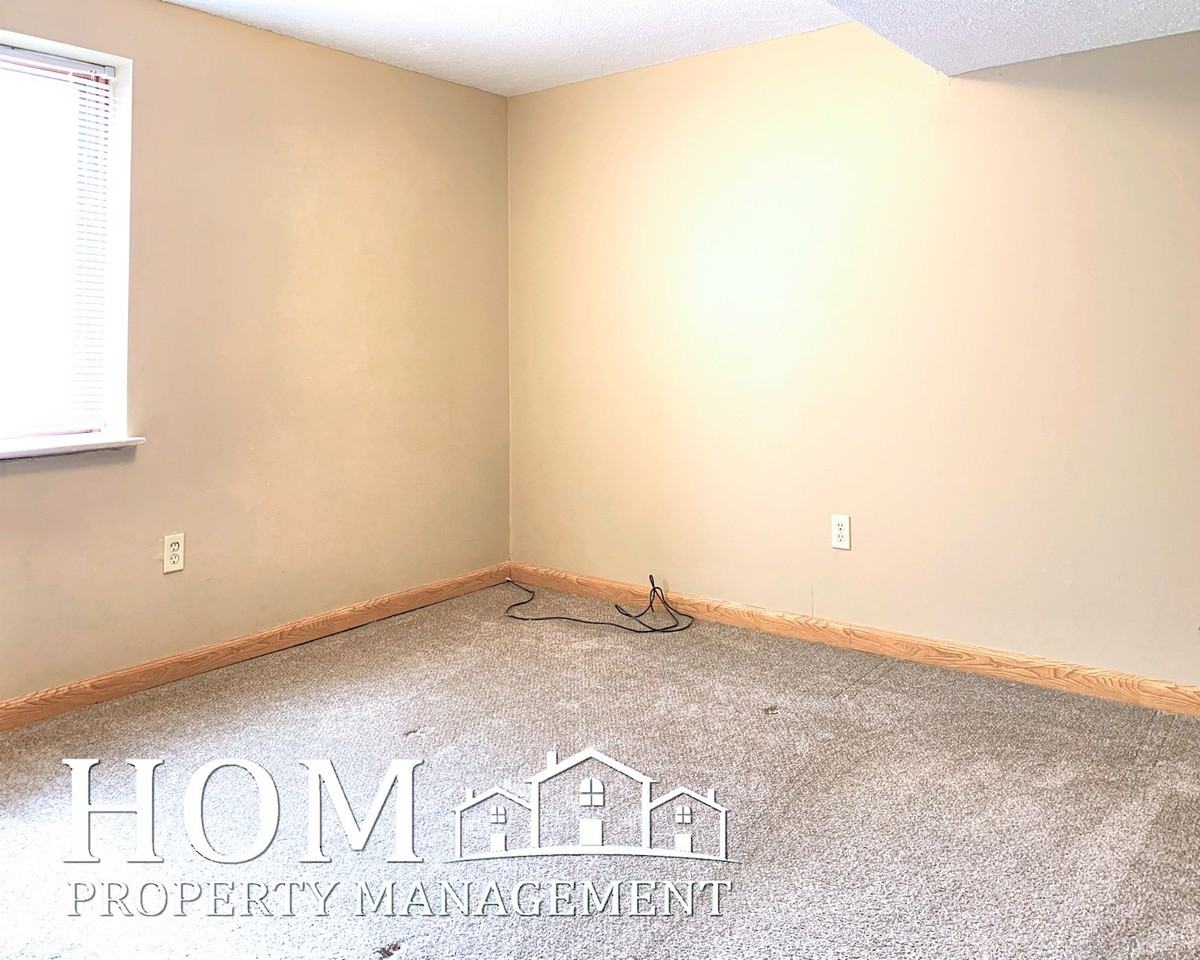 Rogers St #1 - Photo 4 of 18