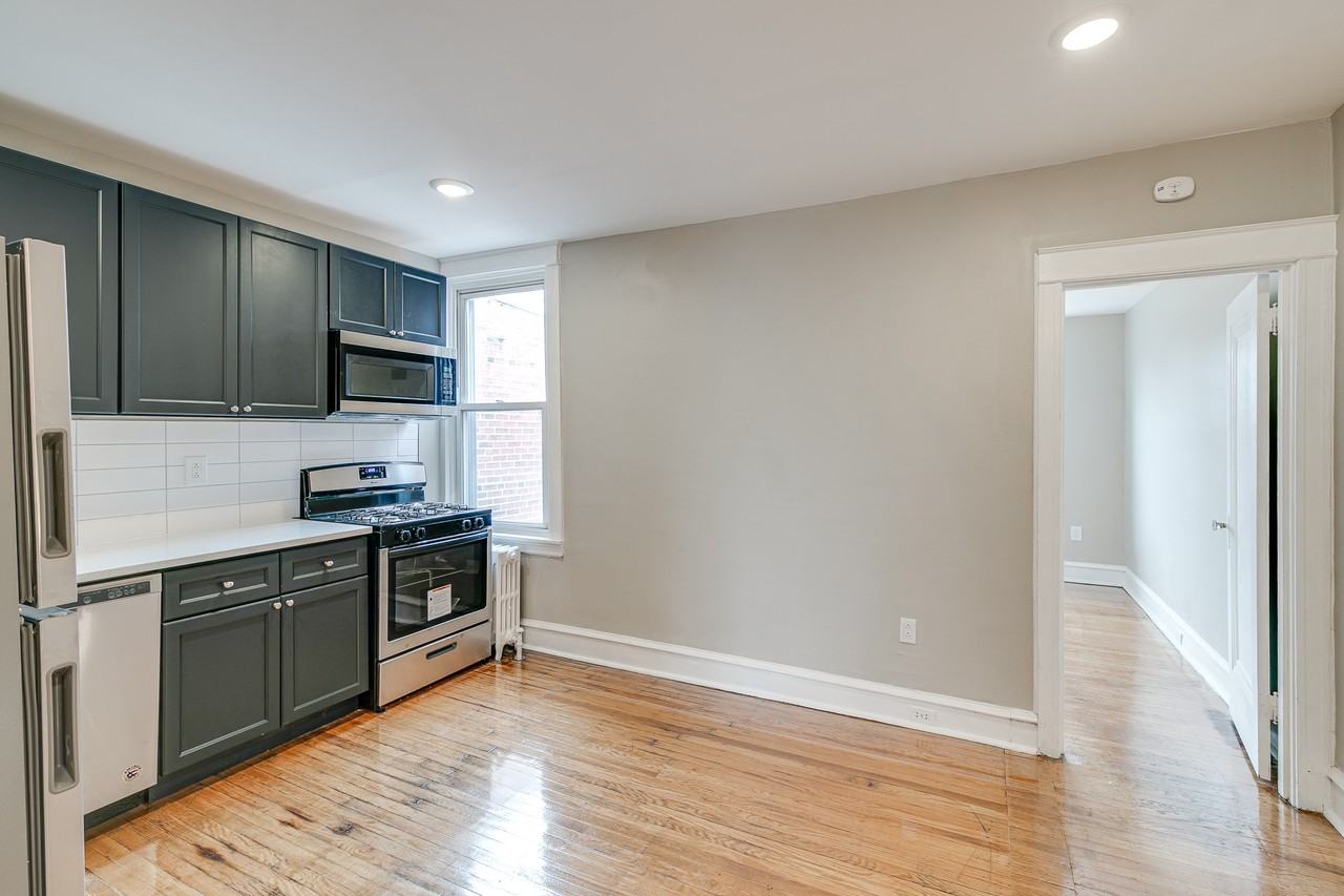 1117 Rosalie St #2 - Photo 4 of 15