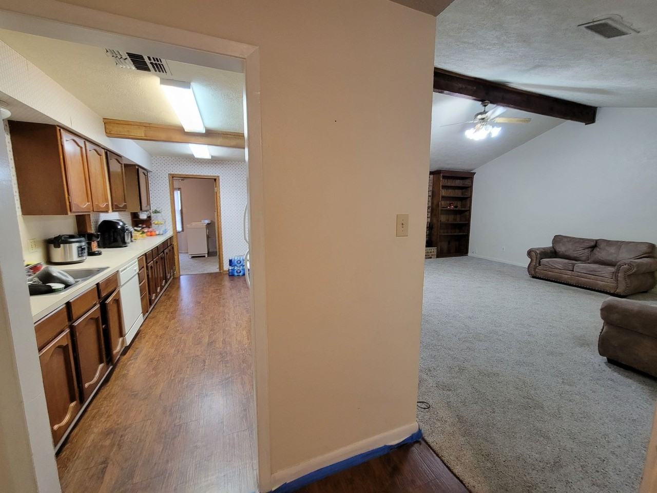 3101 Lodgepole Dr - Photo 2 of 20