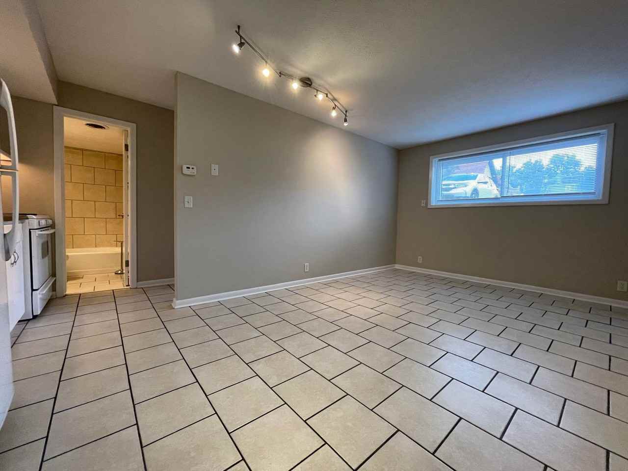 Andrew - Photo 3 of 29