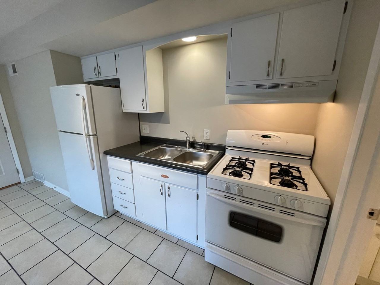 Andrew - Photo 4 of 29