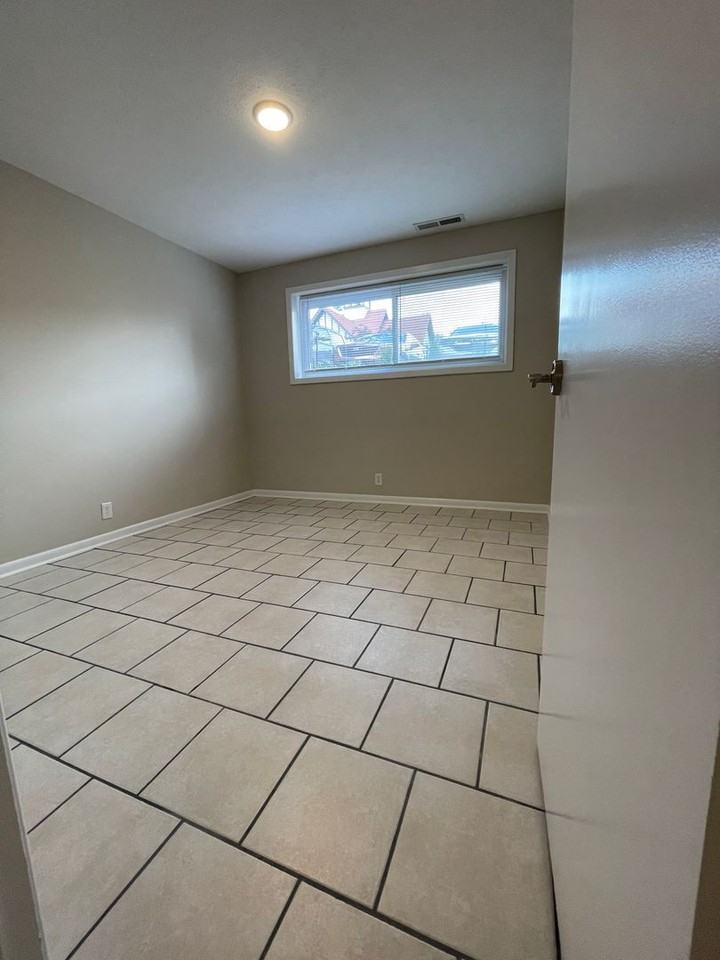 Andrew - Photo 7 of 29