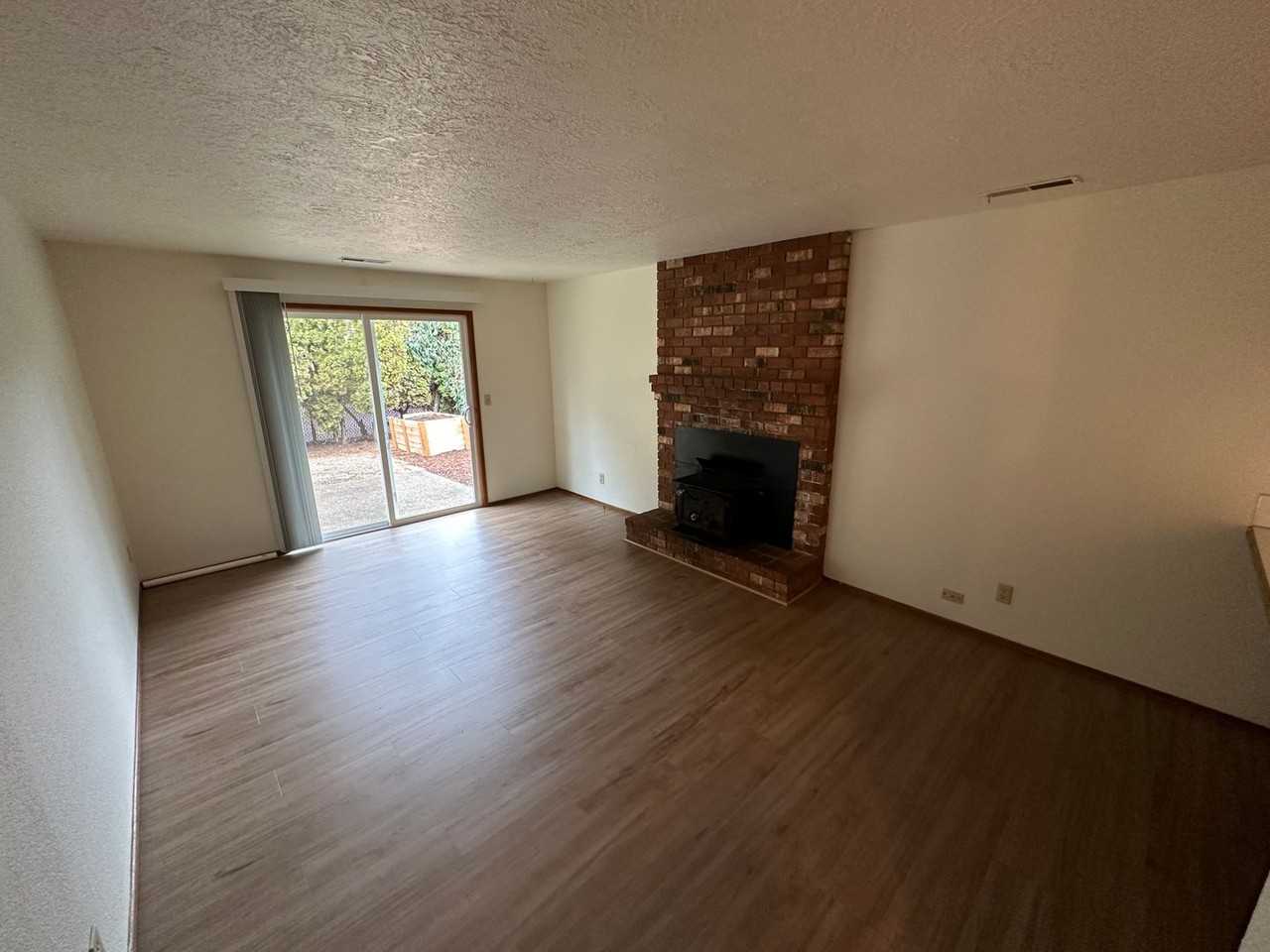 1077 Charlene St S - Photo 3 of 14