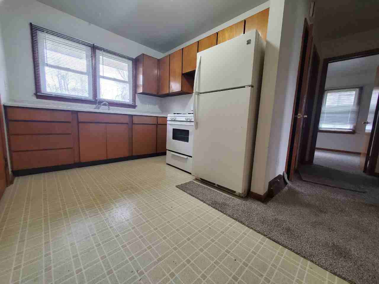 856 Hope - Photo 2 of 7