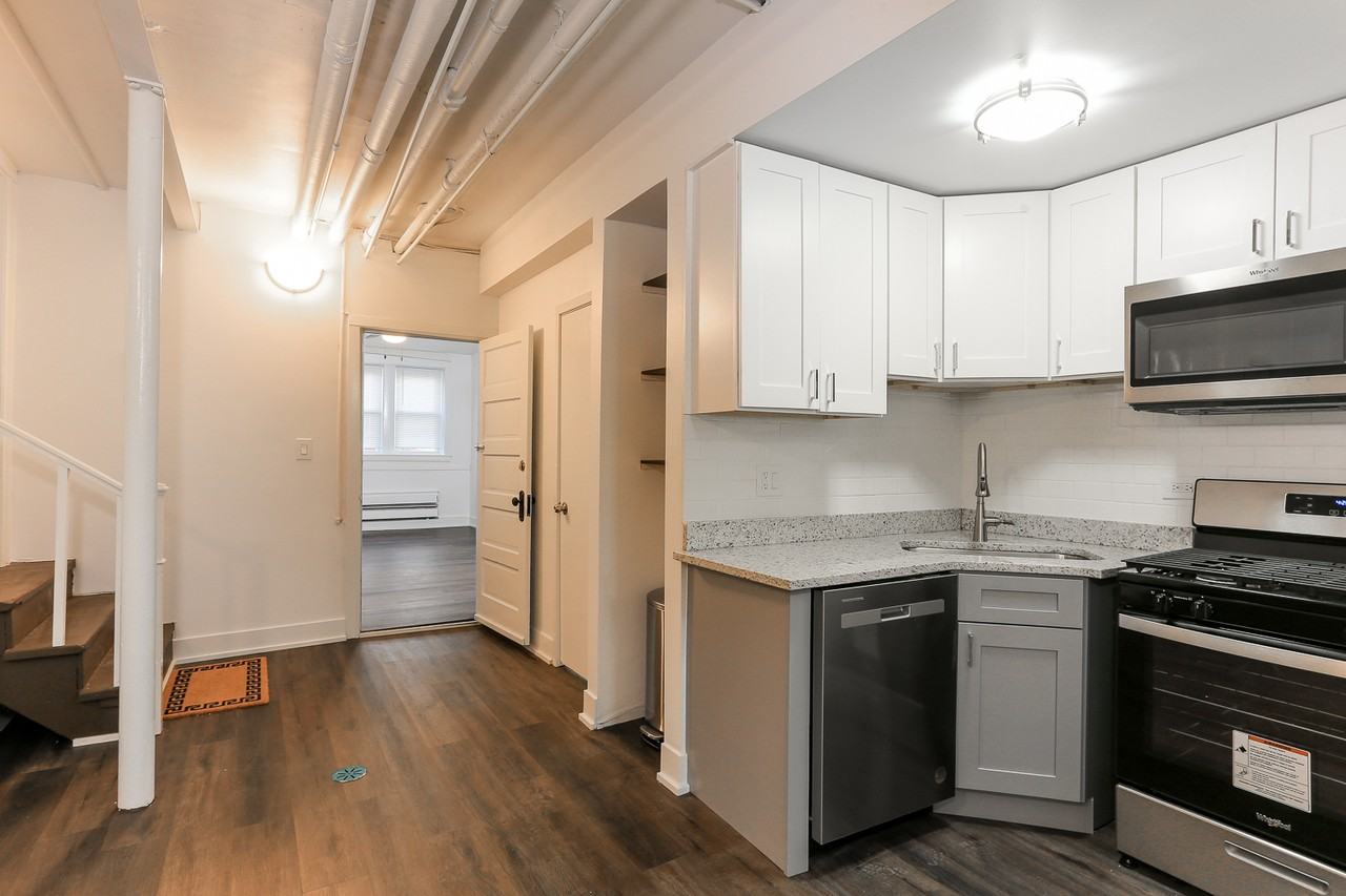 3705 West Diversey Avenue - Garden #1 - Photo 4 of 12