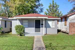 featured image of 634 E Park Ave