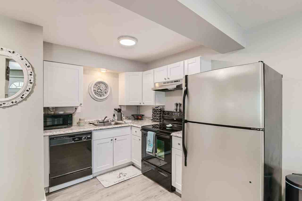 1315 12th Avenue - Photo 3 of 20