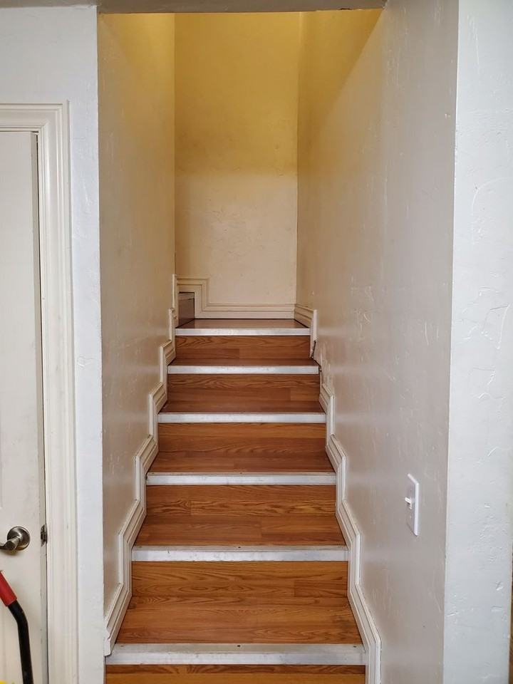 225 E Edwards St - Photo 2 of 50