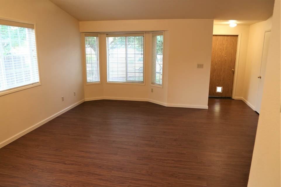 3358 Se Charlotte Pl - Photo 4 of 22