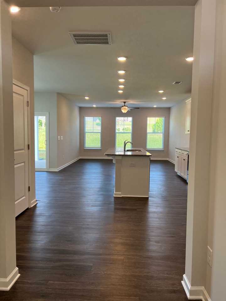 6049 Haddington Dr - Photo 3 of 18