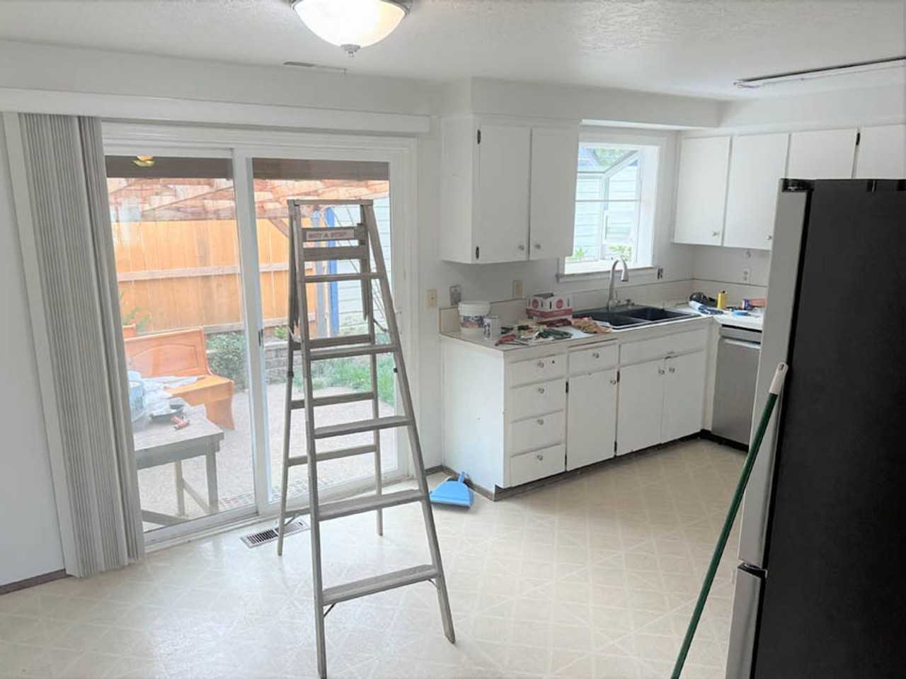 2357 Nw Green Cir - Photo 2 of 15