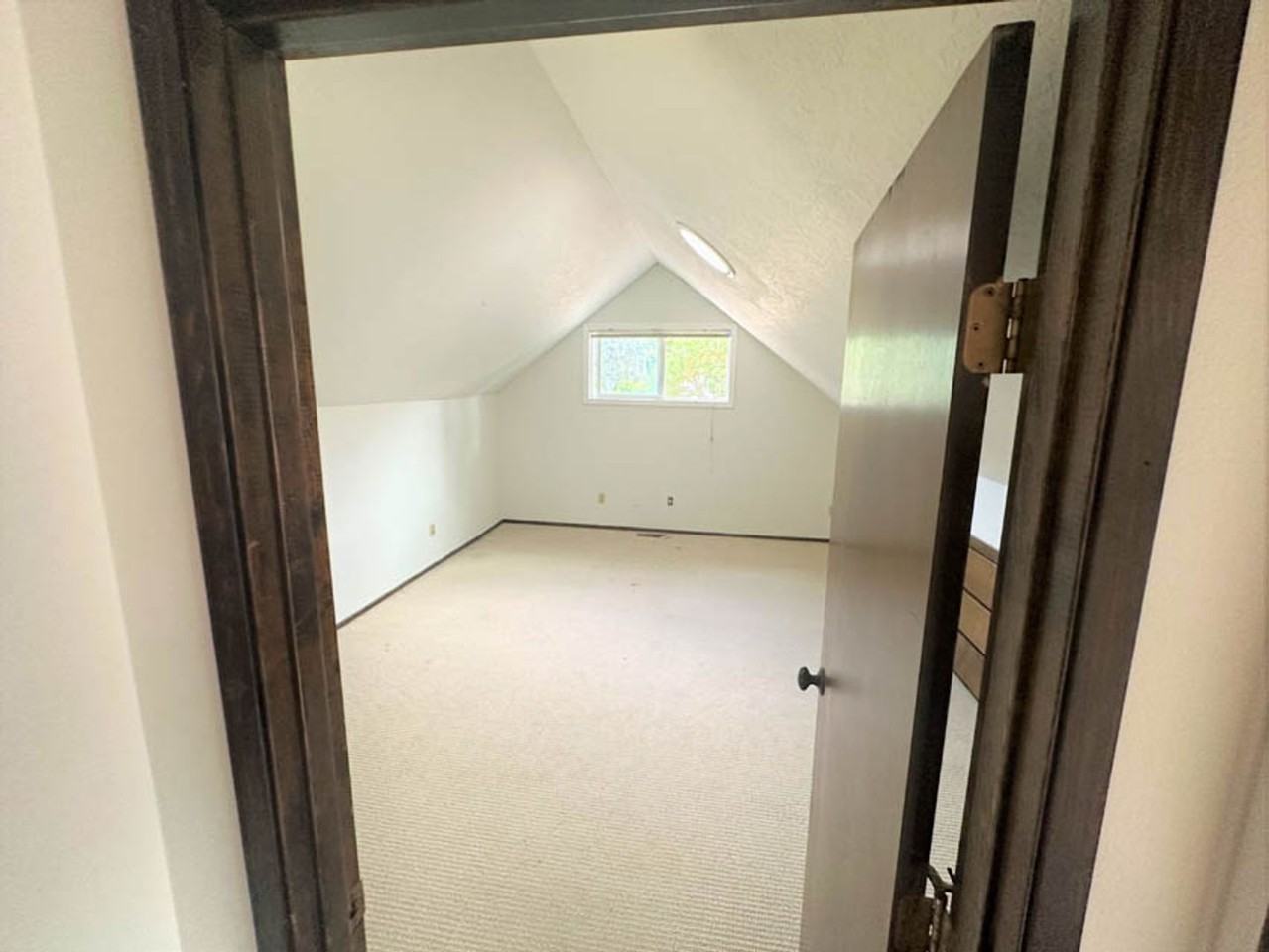 2357 Nw Green Cir - Photo 7 of 15