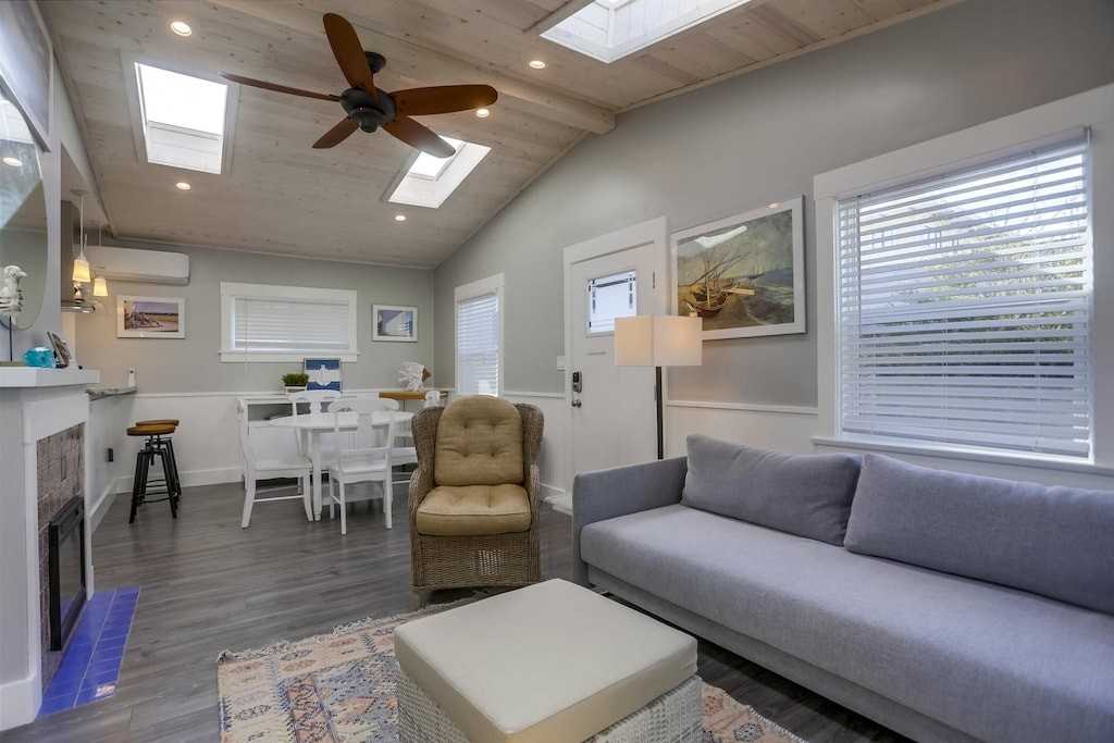 8007 Ocean Ln #1 - Photo 3 of 16