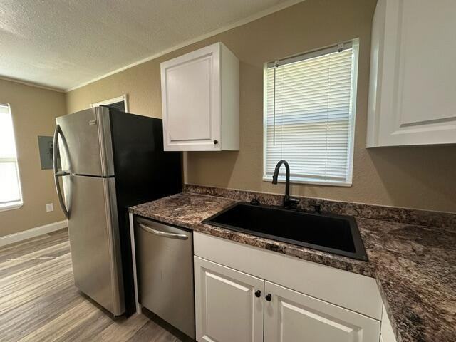 3040 Eads Ct - Photo 4 of 15