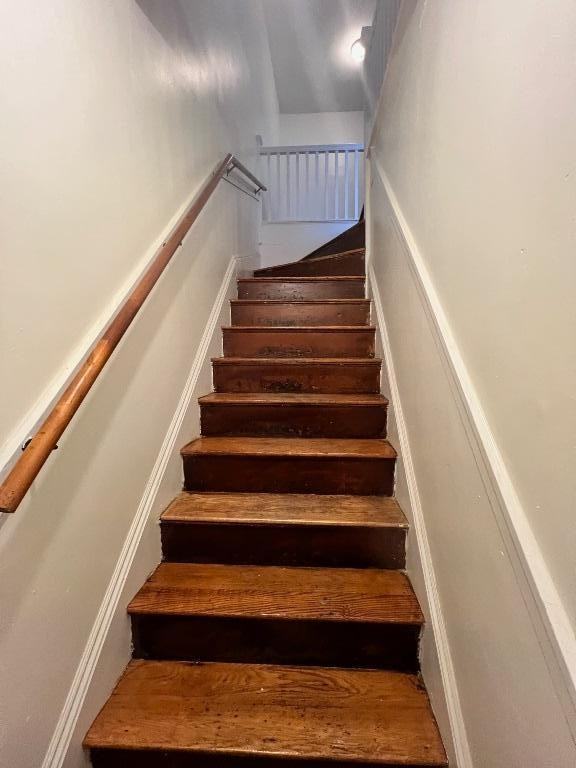 43 Warren Ave #2 - Photo 2 of 32