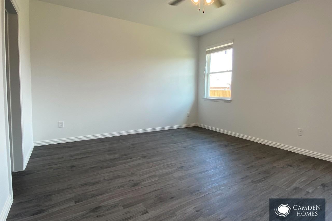 157 Mustang Dr - Photo 2 of 6