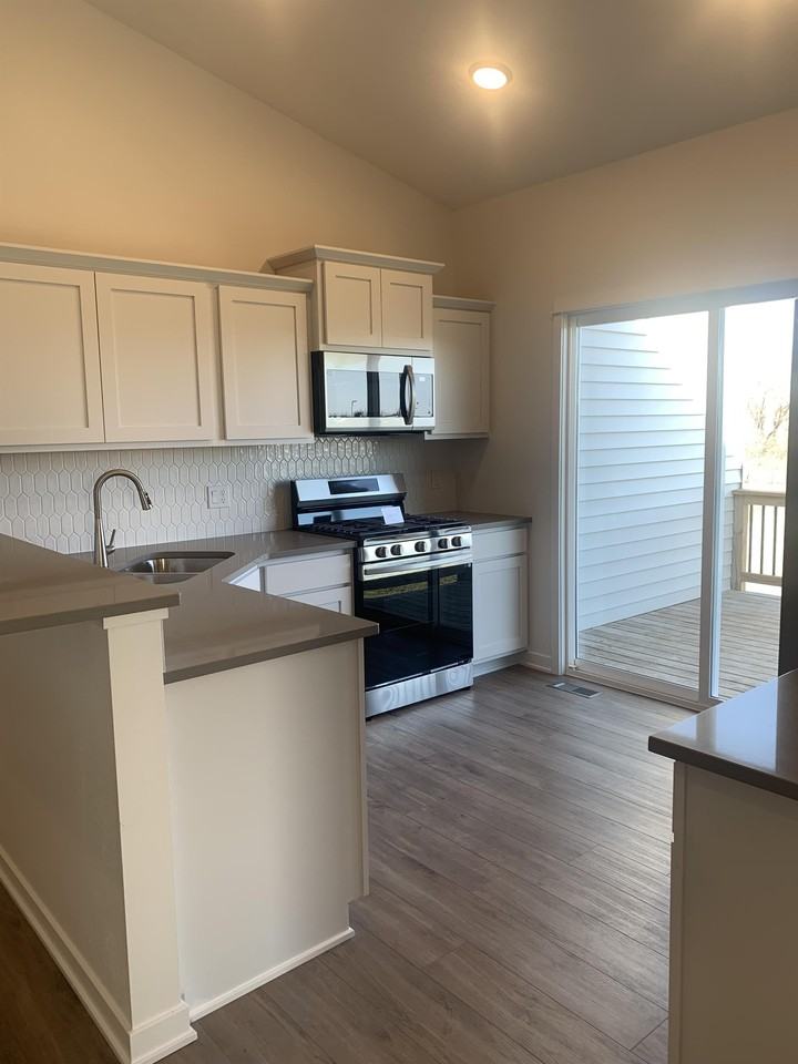 1100 Westview Dr #1 - Photo 2 of 13