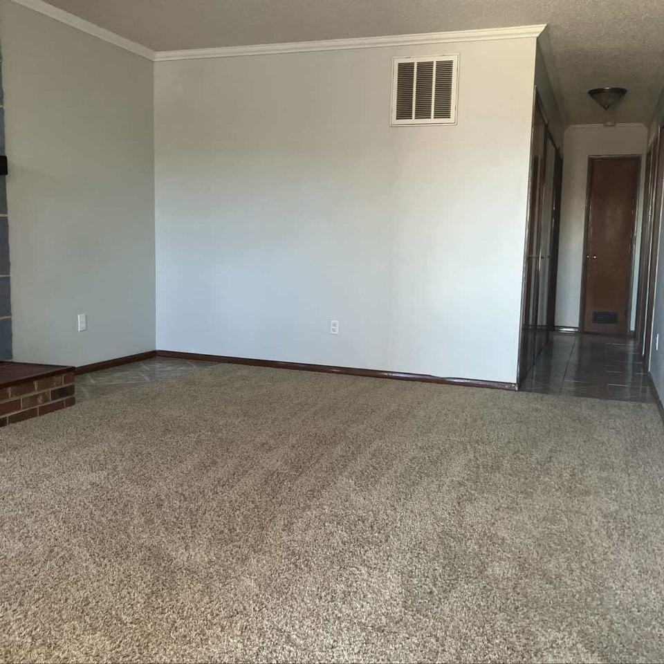 1018 S Lexington Ave - Photo 2 of 5