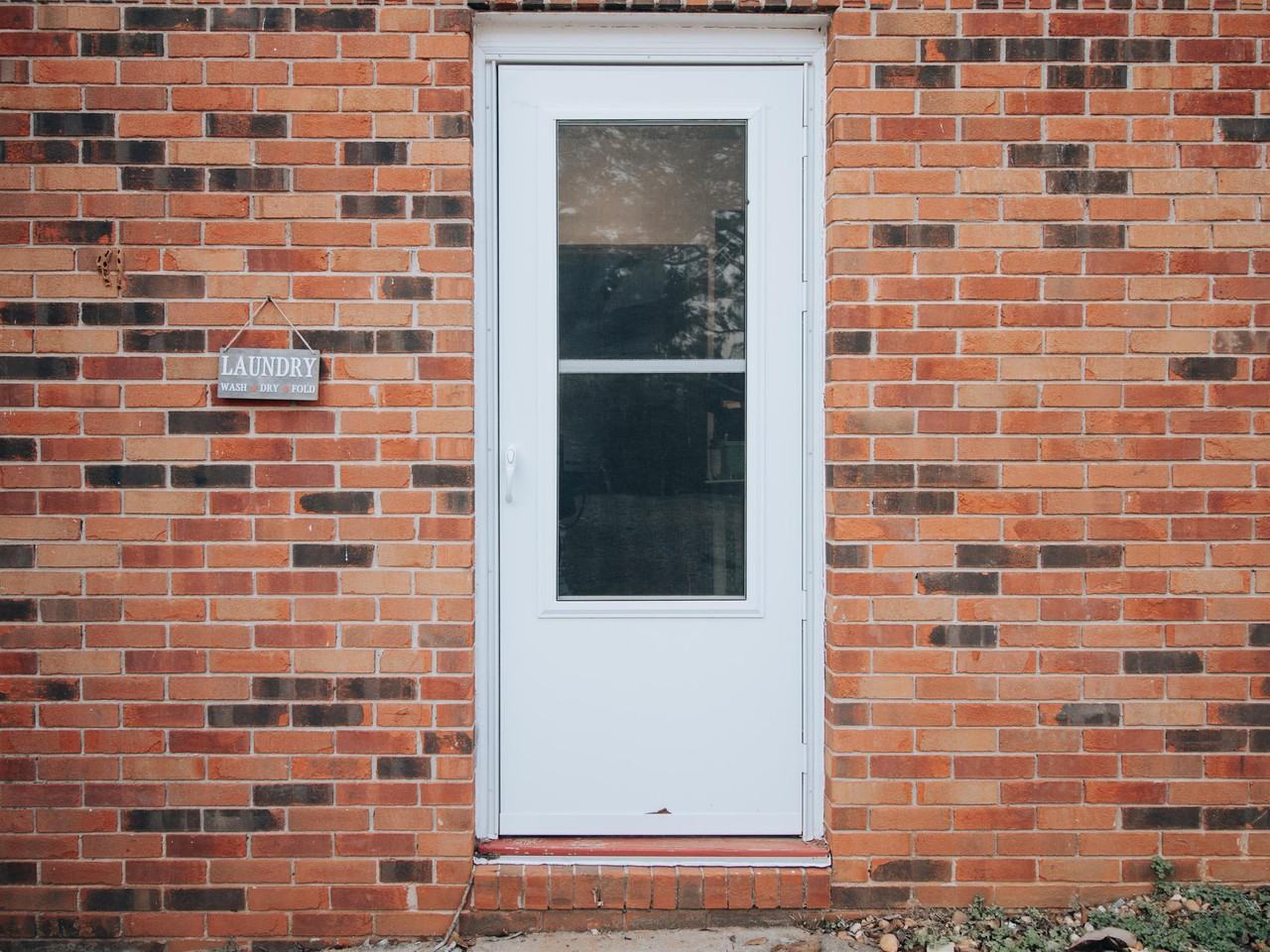 1810 Holmes Dr Sw - Photo 3 of 9