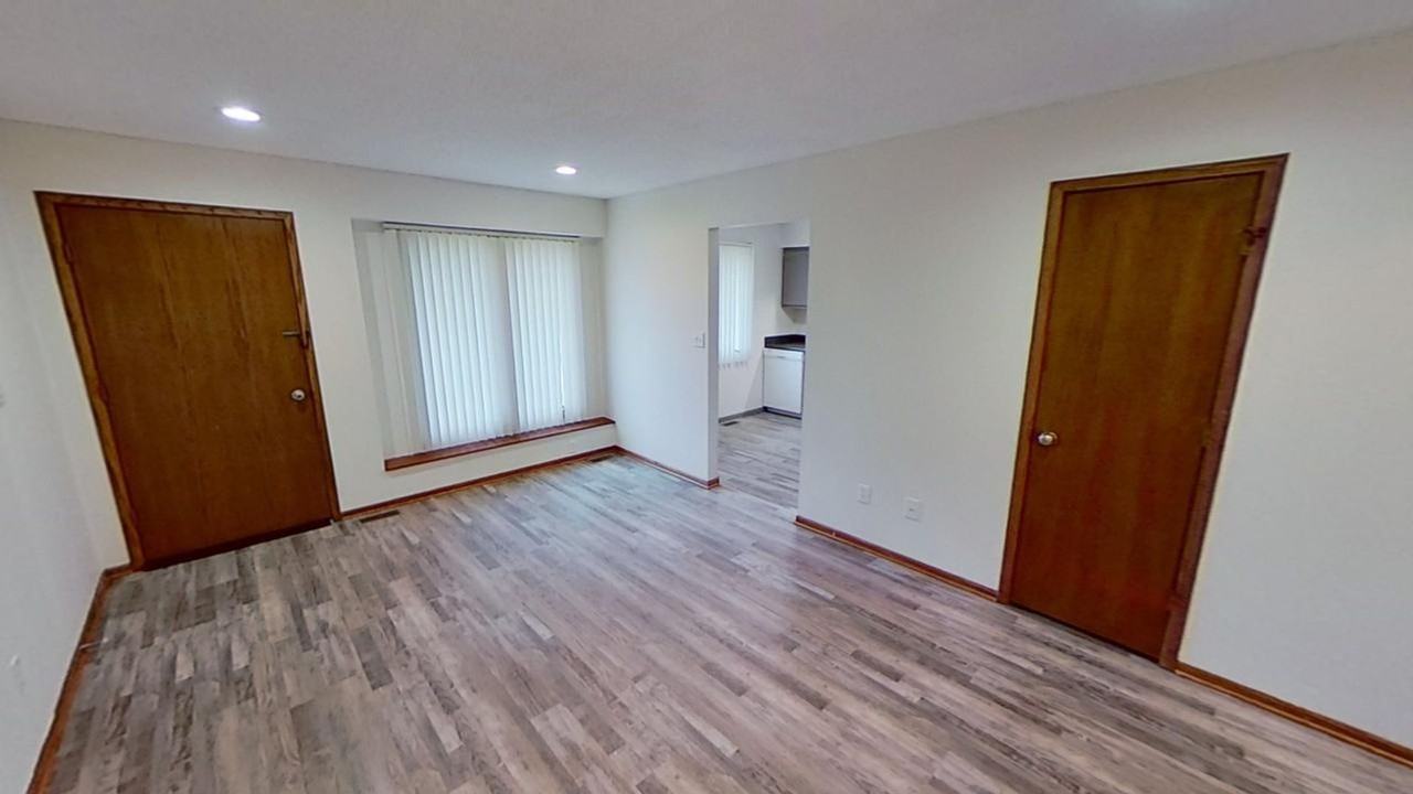 4312 50th St - Photo 3 of 23