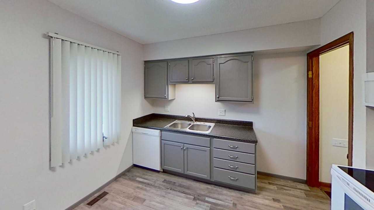 4312 50th St - Photo 6 of 23