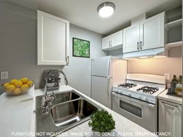 featured image of 630 N Van Buren St