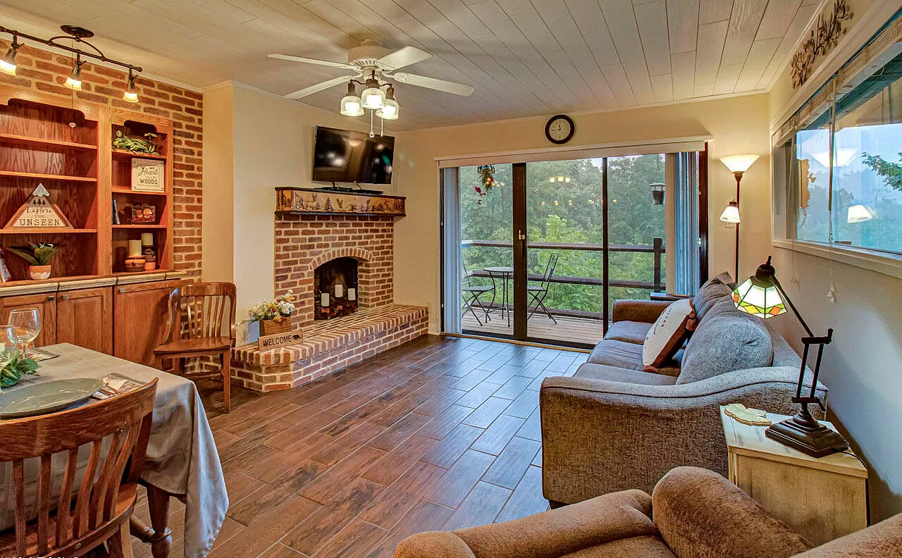 1081 Cove Rd #1014 - Photo 4 of 37