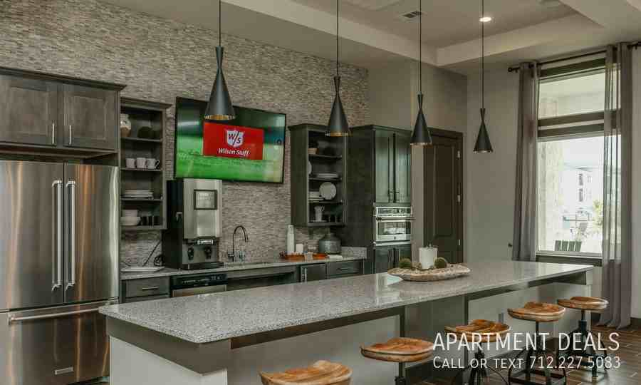 4925 N Main St #1584 - Photo 5 of 50