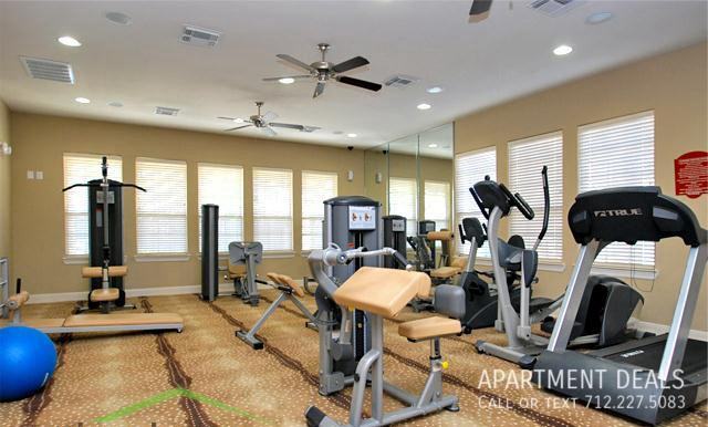 2219 N Frazier St #4440 - Photo 5 of 42