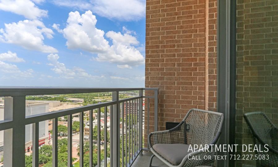 413 Travis St #103 - Photo 7 of 46