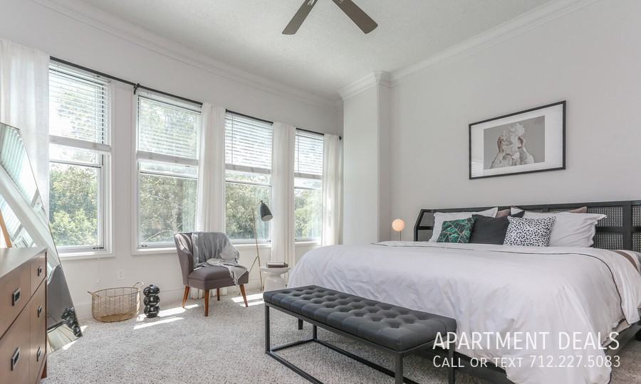 5207 Memorial Dr #211 - Photo 2 of 50