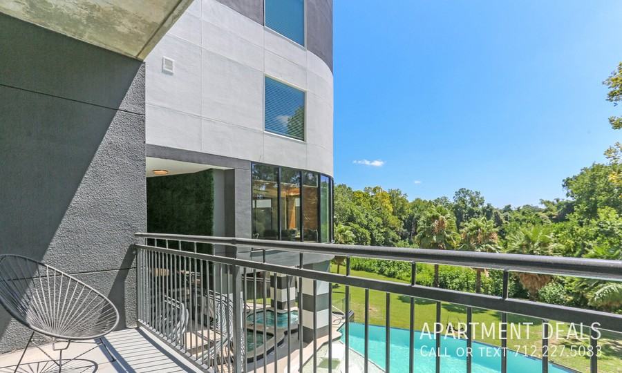 5207 Memorial Dr #211 - Photo 4 of 50