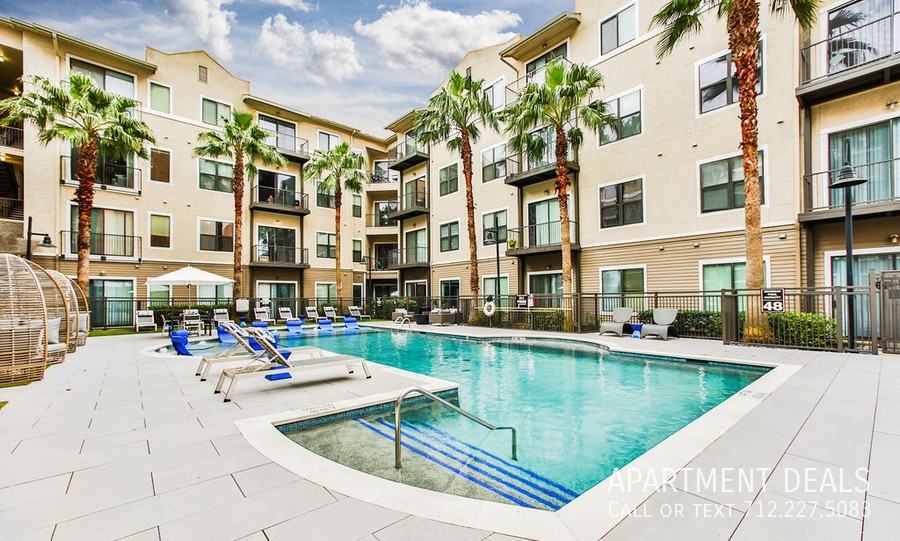 7 Hermann Park Ct #292 - Photo 2 of 50