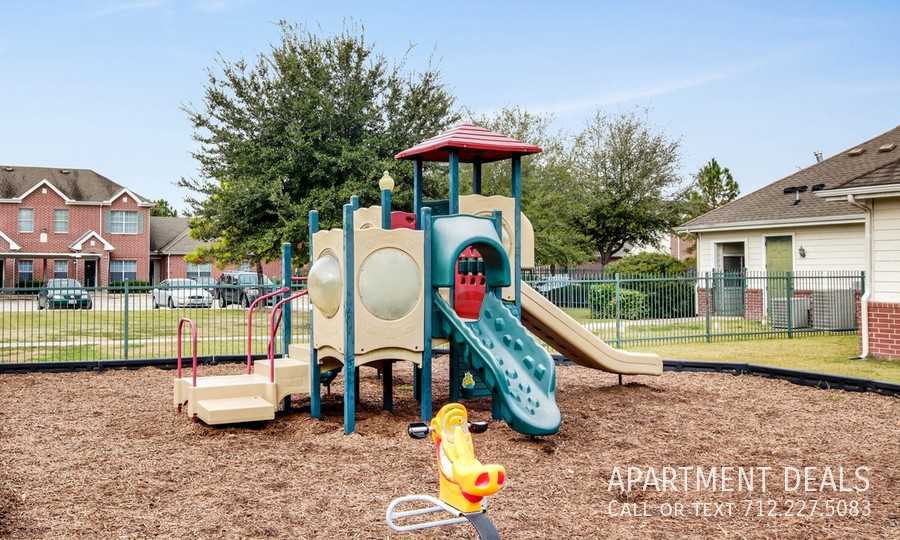 5356 Aeropark Dr #482 - Photo 6 of 10