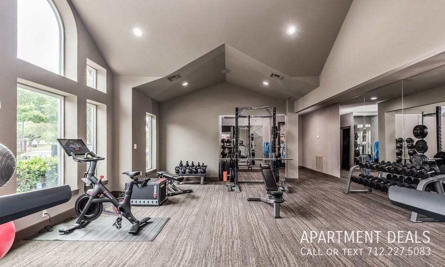 9707 Meyer Forest Dr #490 - Photo 4 of 8