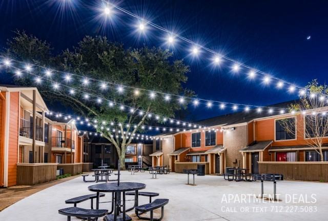 8707 Town Park Dr #504