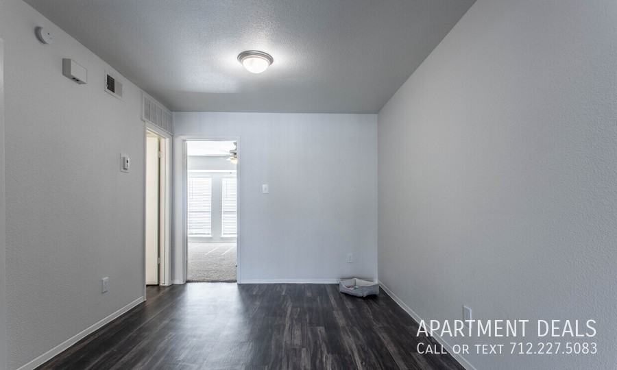 207 Wilcrest Dr #543 - Photo 2 of 50