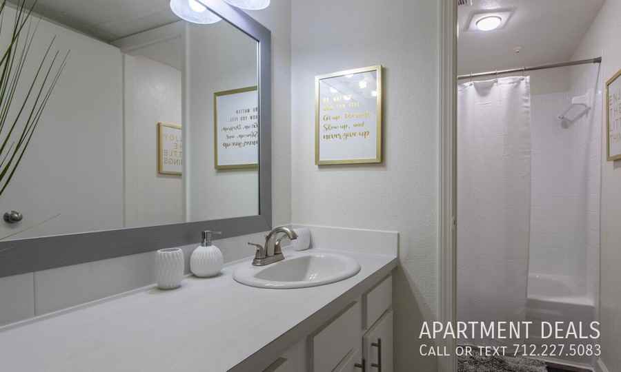 207 Wilcrest Dr #543 - Photo 3 of 50