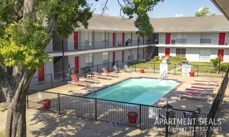 Kempwood Dr #559 - Photo 4 of 50