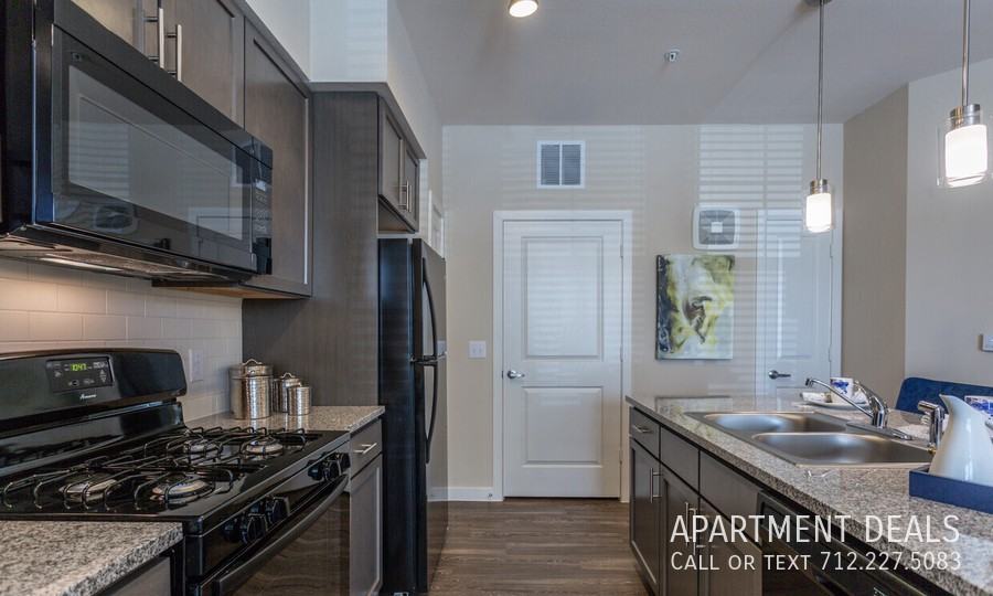 13561 Cullen Blvd #567 - Photo 2 of 36