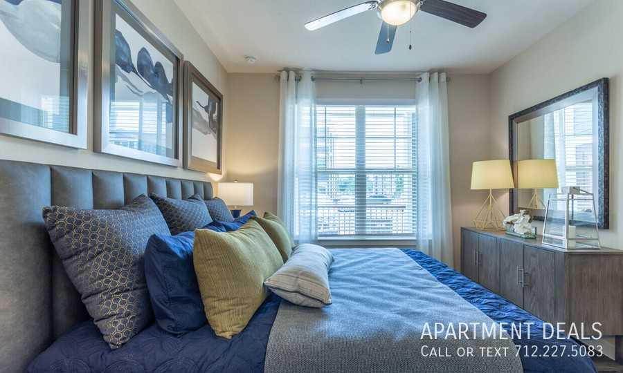 13561 Cullen Blvd #567 - Photo 3 of 36