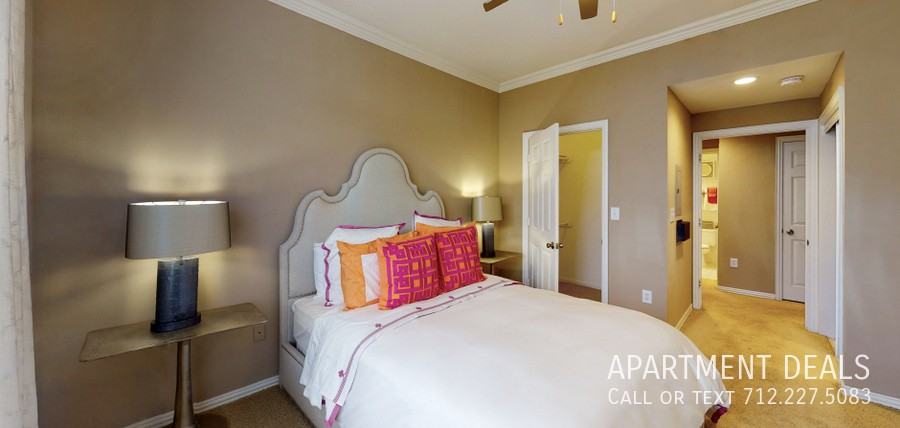 1621 Bering Dr #630 - Photo 5 of 21