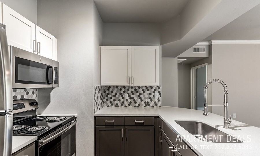 7556 Wilshire Place Dr #667