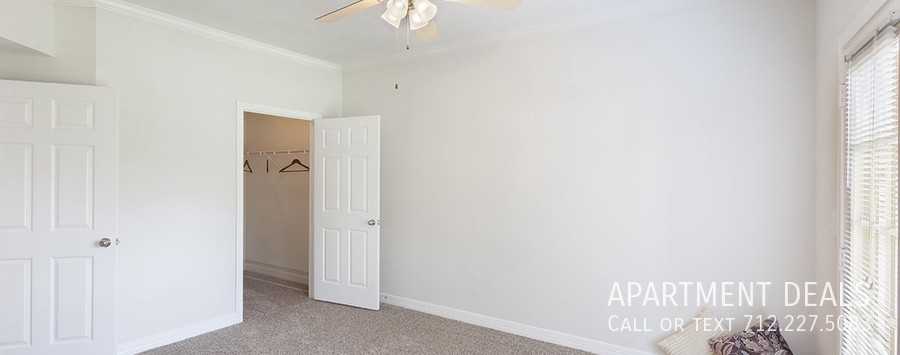 10907 Ranchstone Dr #705 - Photo 3 of 10