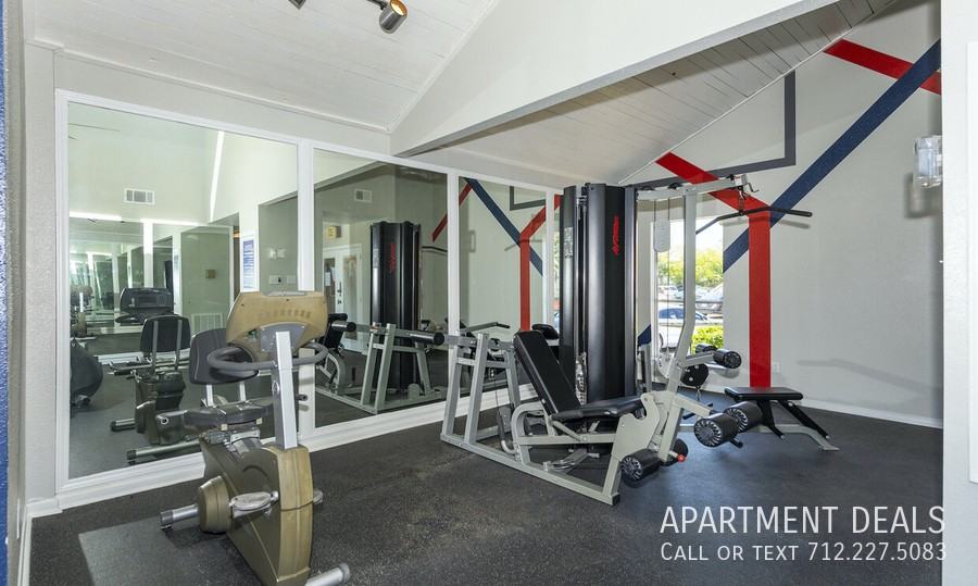 10736 Glenora Dr #735 - Photo 4 of 23