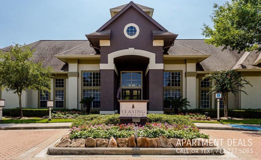 14539 Ravenhurst Ln #811 - Photo 4 of 50