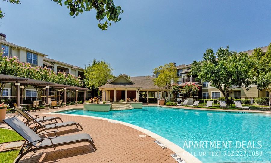 14539 Ravenhurst Ln #811 - Photo 5 of 50